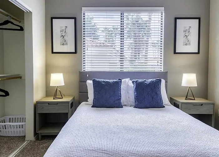Landing - Modern With Amazing Amenities Phoenix